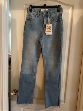 Light Blue Straight-Leg Jeans with Split Hem
